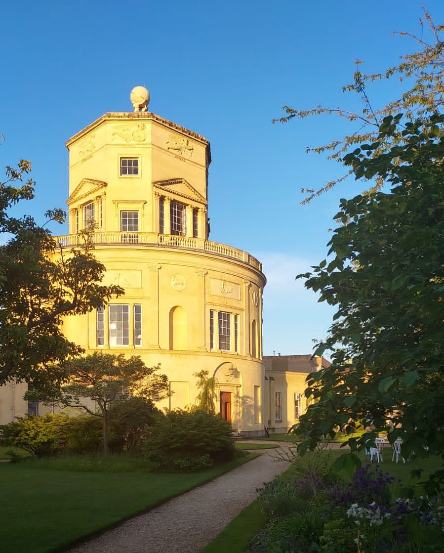 Sunrise casts a golden glow on the Radcliffe Observatory