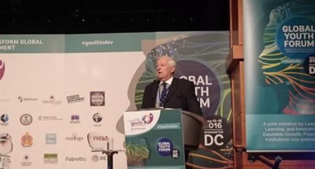 Ian Scott speaking at the Global Youth Forum organised by The World Bank Group in 2016