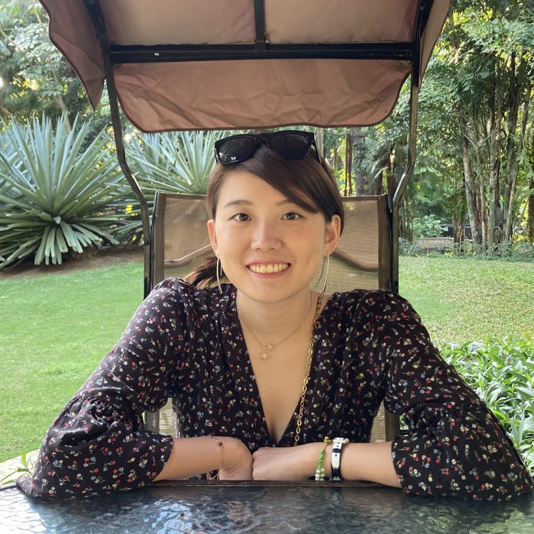 Liang Shaoyu Casual Photo