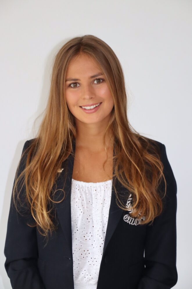 Alexandra Shipley headshot in Blues Jacket