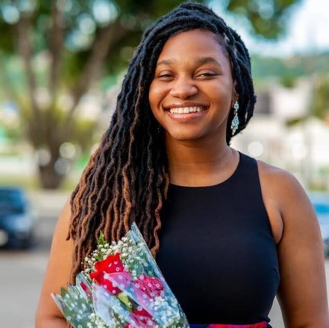 Danielle Casual Headshot Square