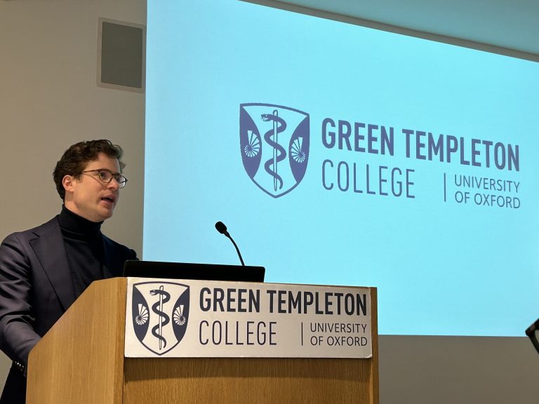 Thom Wetzer at college lectern 