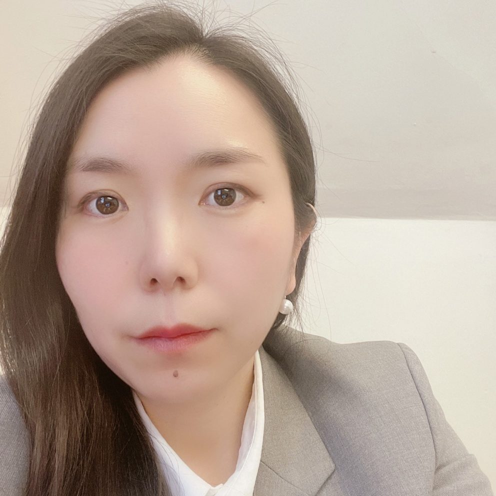 Jeong Ran Kim Profile Pic In Light Jacket