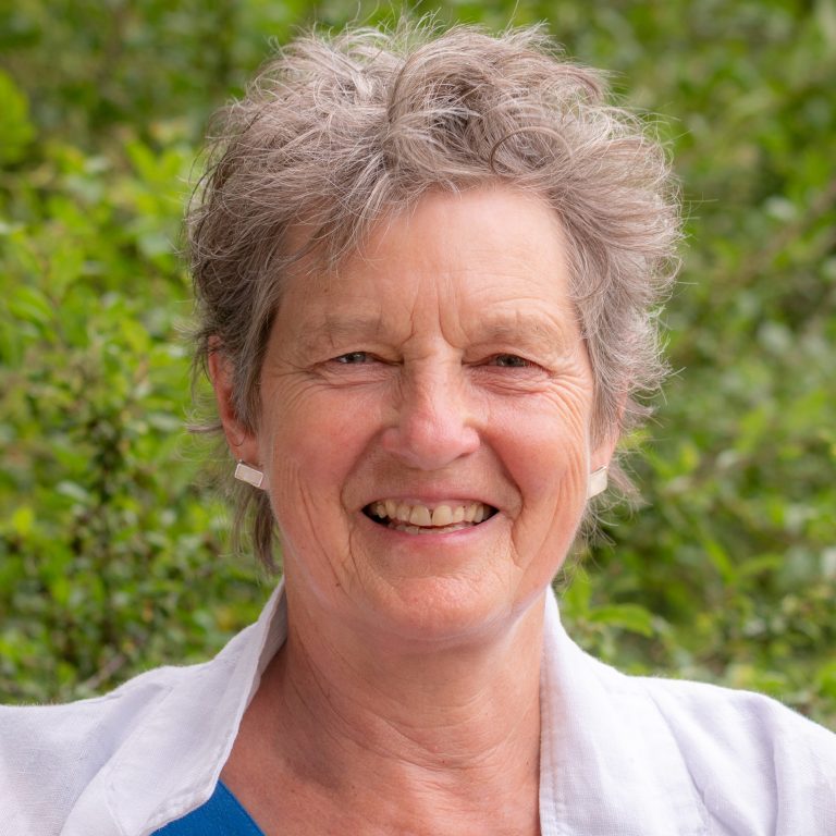 Sarah Stewart Brown Profile Pic Smiling Outside