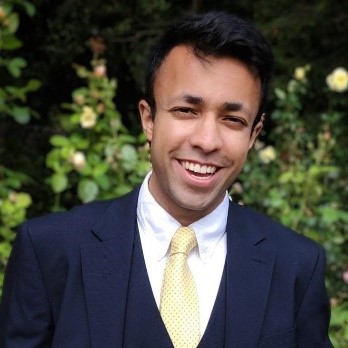 Tarun Gupta Profile Pic In Suit And Tie Outside