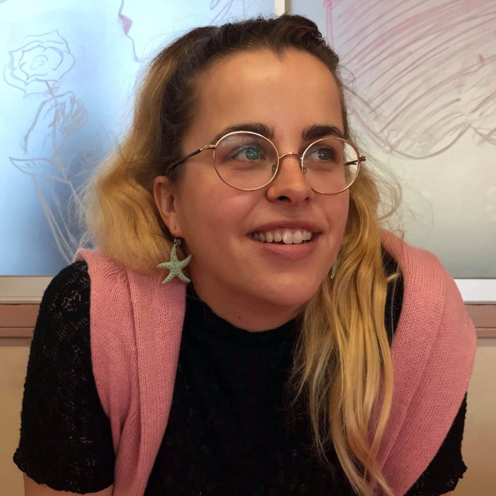 Imogen Malpas Profile Pic Looking Off Camera