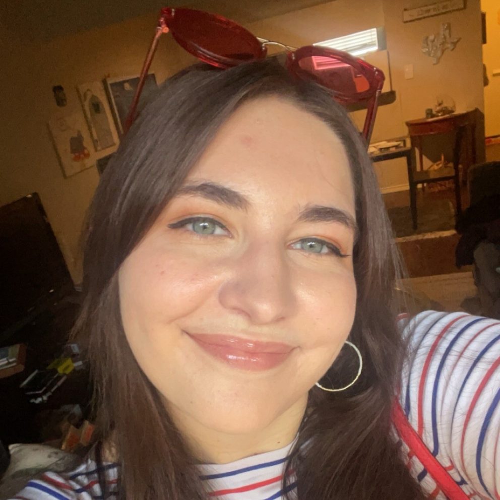 Katie Purvis Profile Pic With Red Glasses On Head