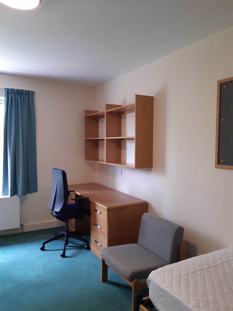 Walton W1 Desk Area