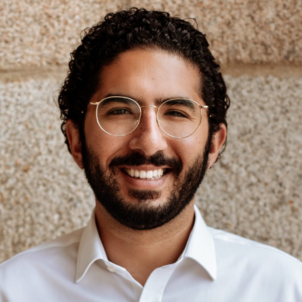 Mohamed Elzawahry Profile Pic In Open Neck White Shirt.